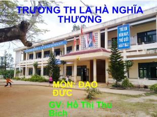 Bài giảng Đạo đức nghiêm trang khi chào cờ